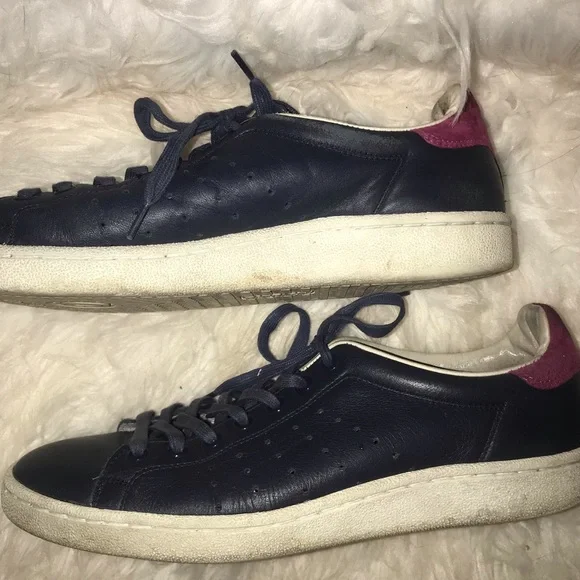 🎉 HP! Rare! PATRICK Navy Leather Sneakers - EUC! - Picture 6 of 9